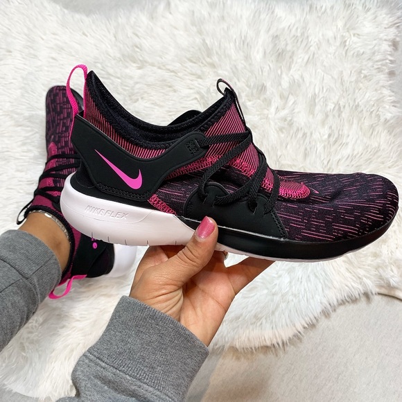 Nike Shoes - Women’s Nike Flex Contact 3 Sneakers